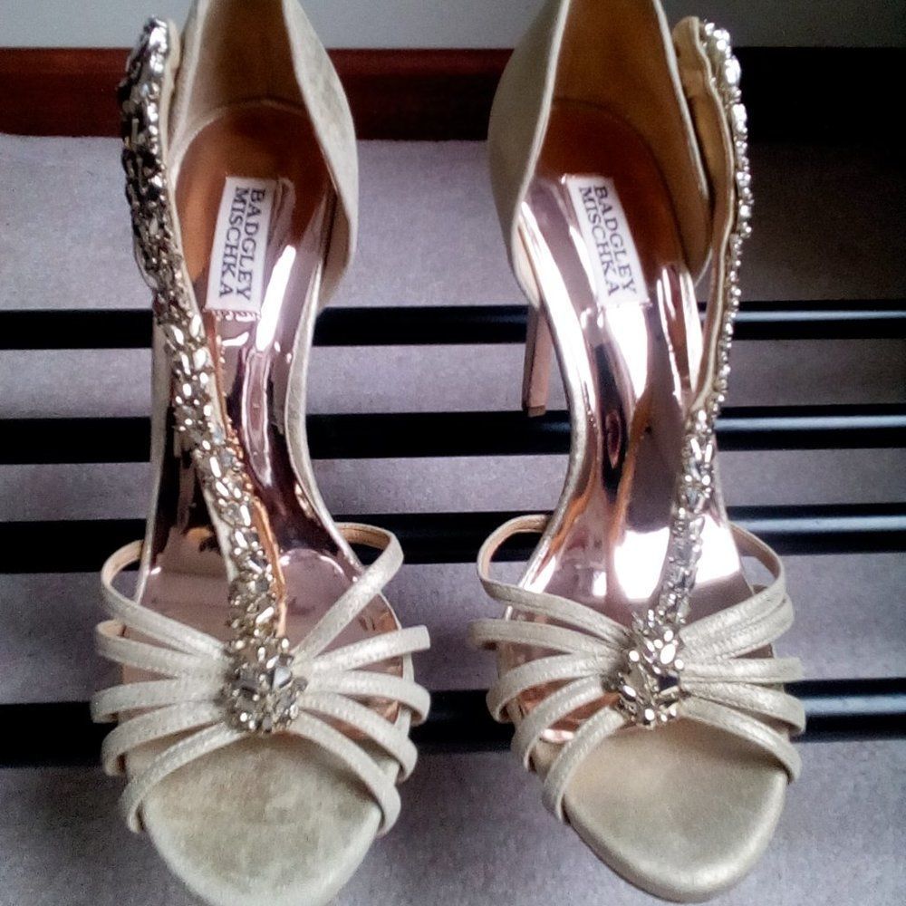 BADGLEY MISCHKA Women Jeweled Bridal Sandal - NEW